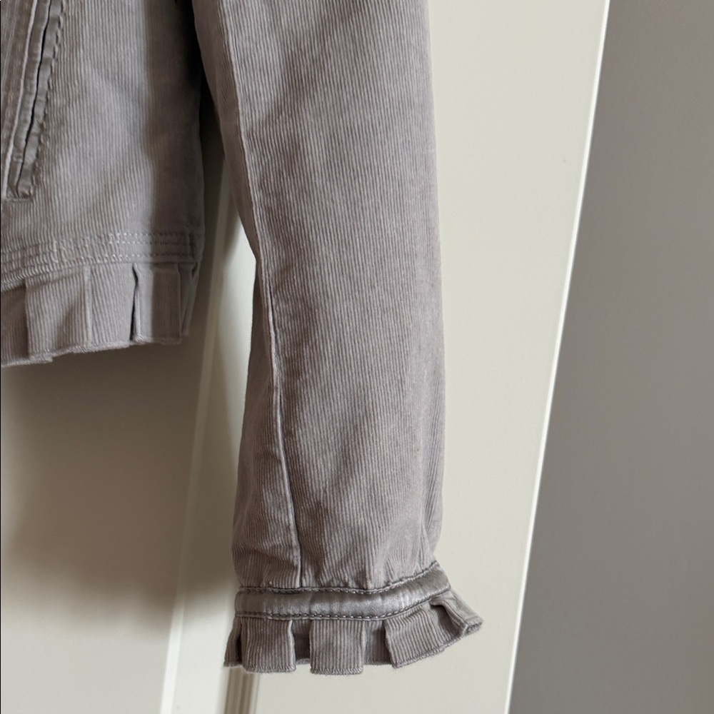 Chic Ruffled Gray Blazer - Picture 6 of 12